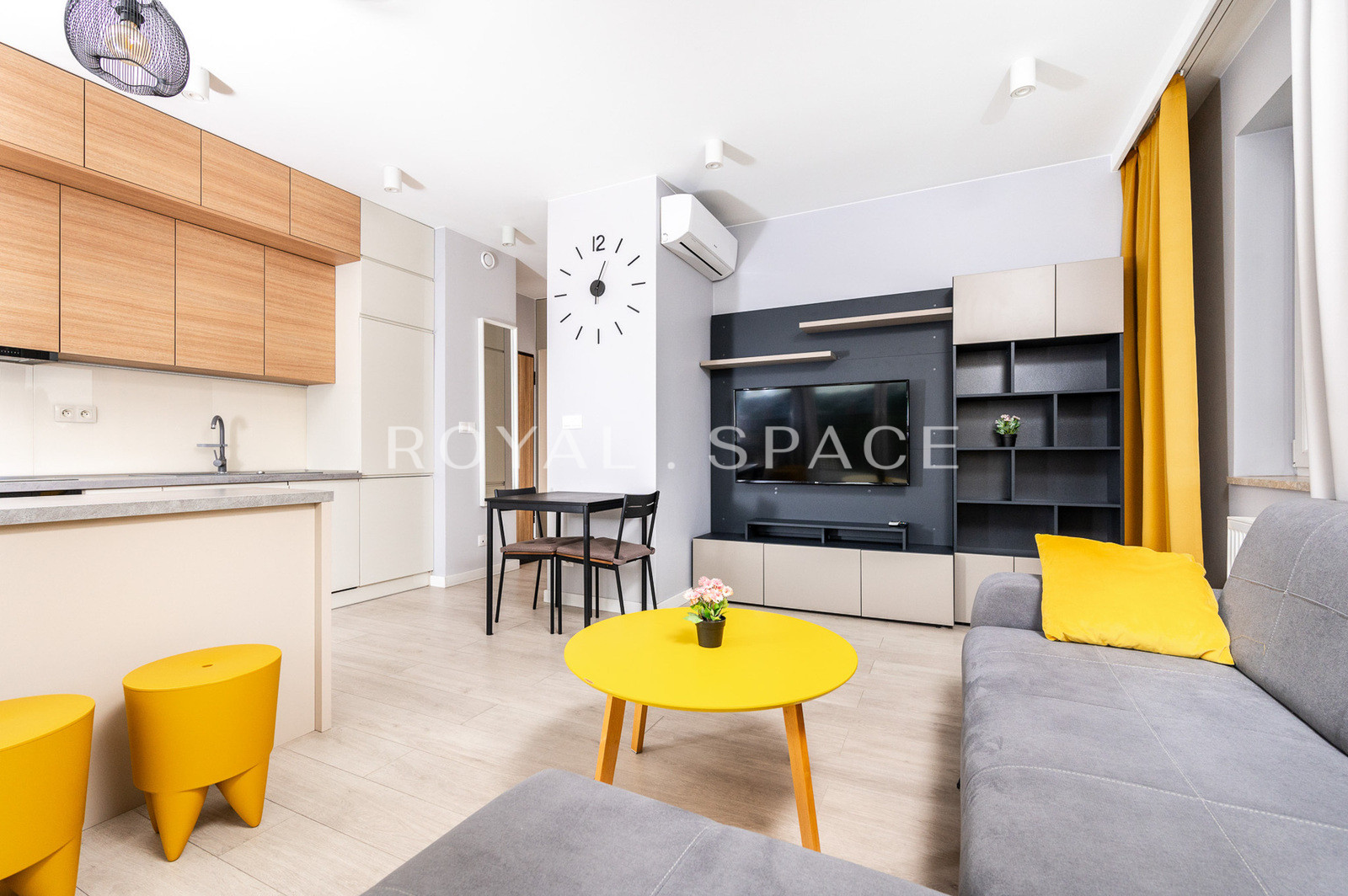 Apartment with a terrace and a view of the Vistula