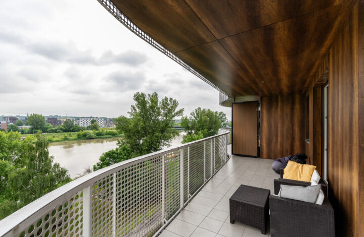 Apartment with a terrace and a view of the Vistula