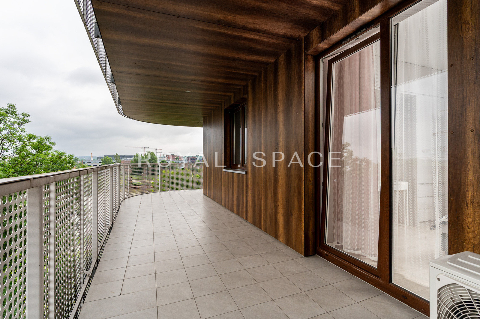 Apartment with a terrace and a view of the Vistula