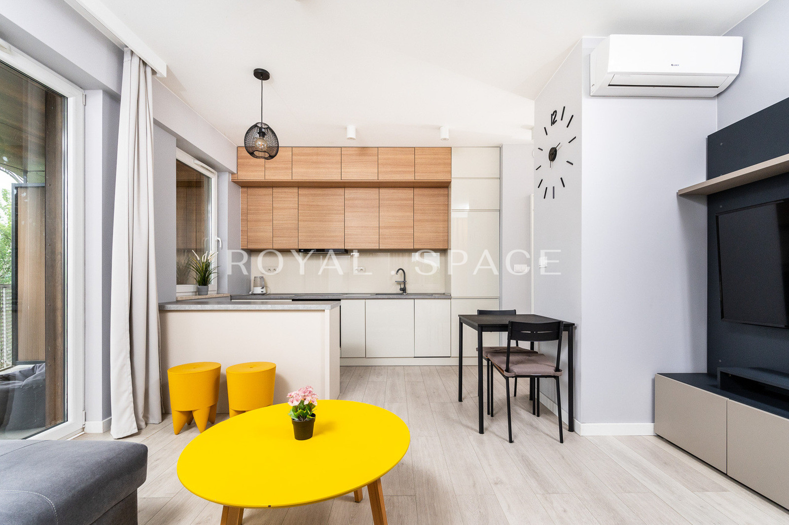 Apartment with a terrace and a view of the Vistula