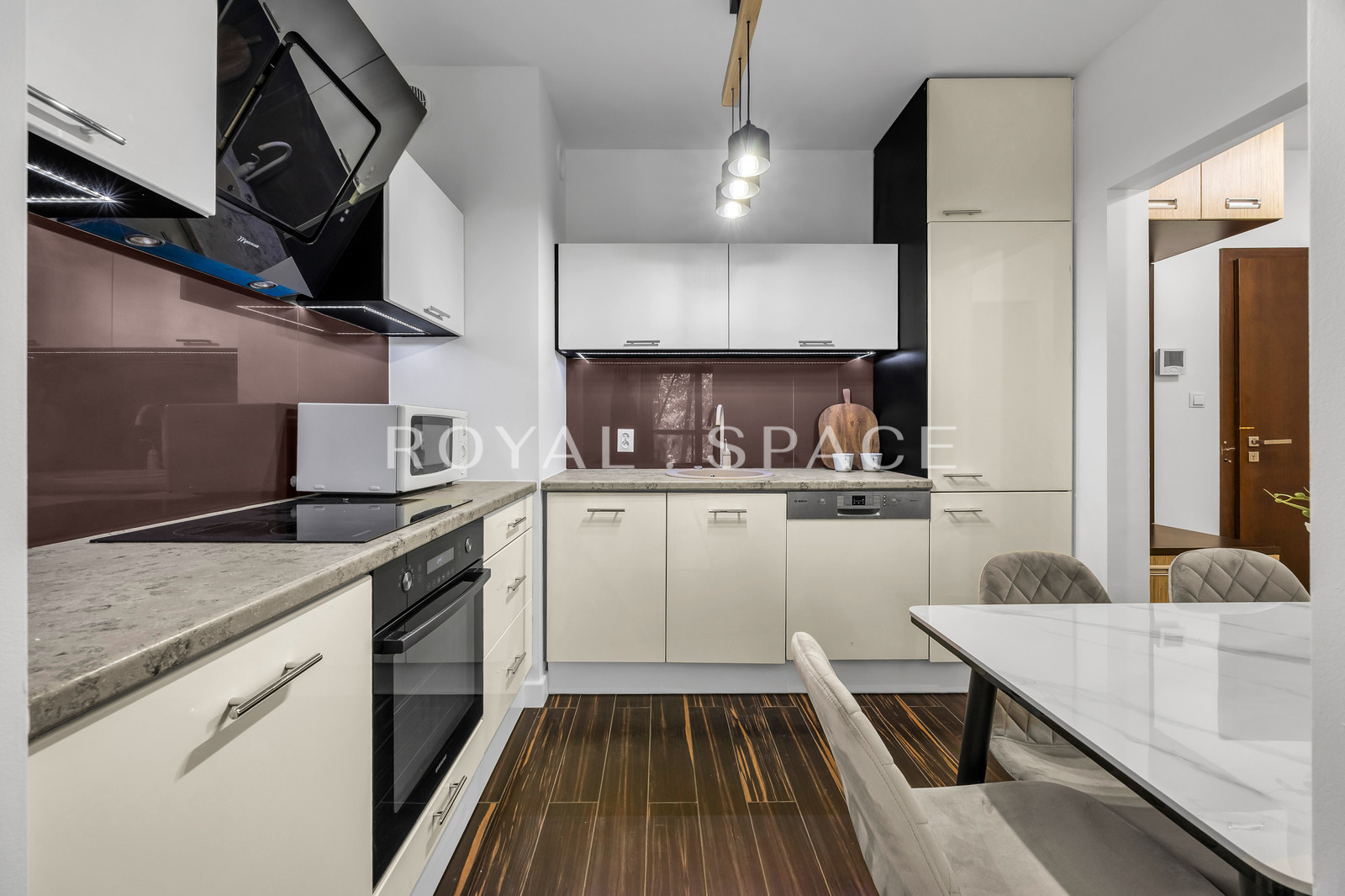 Funkcjonalny apartament koło Browarów Warszawskich