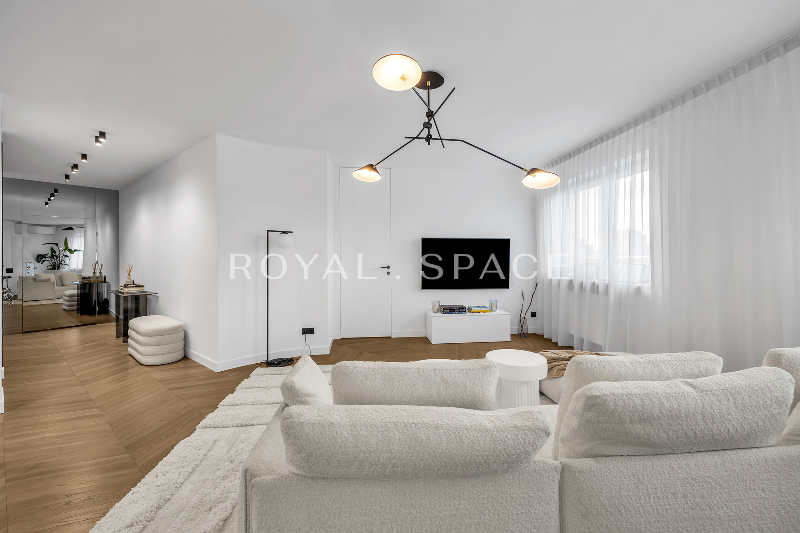 Spacious Apartment with an 18 m² Terrace