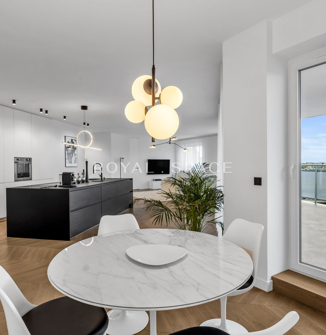 Spacious Apartment with an 18 m² Terrace