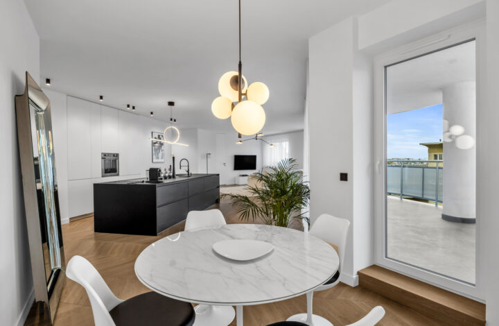 Spacious Apartment with an 18 m² Terrace