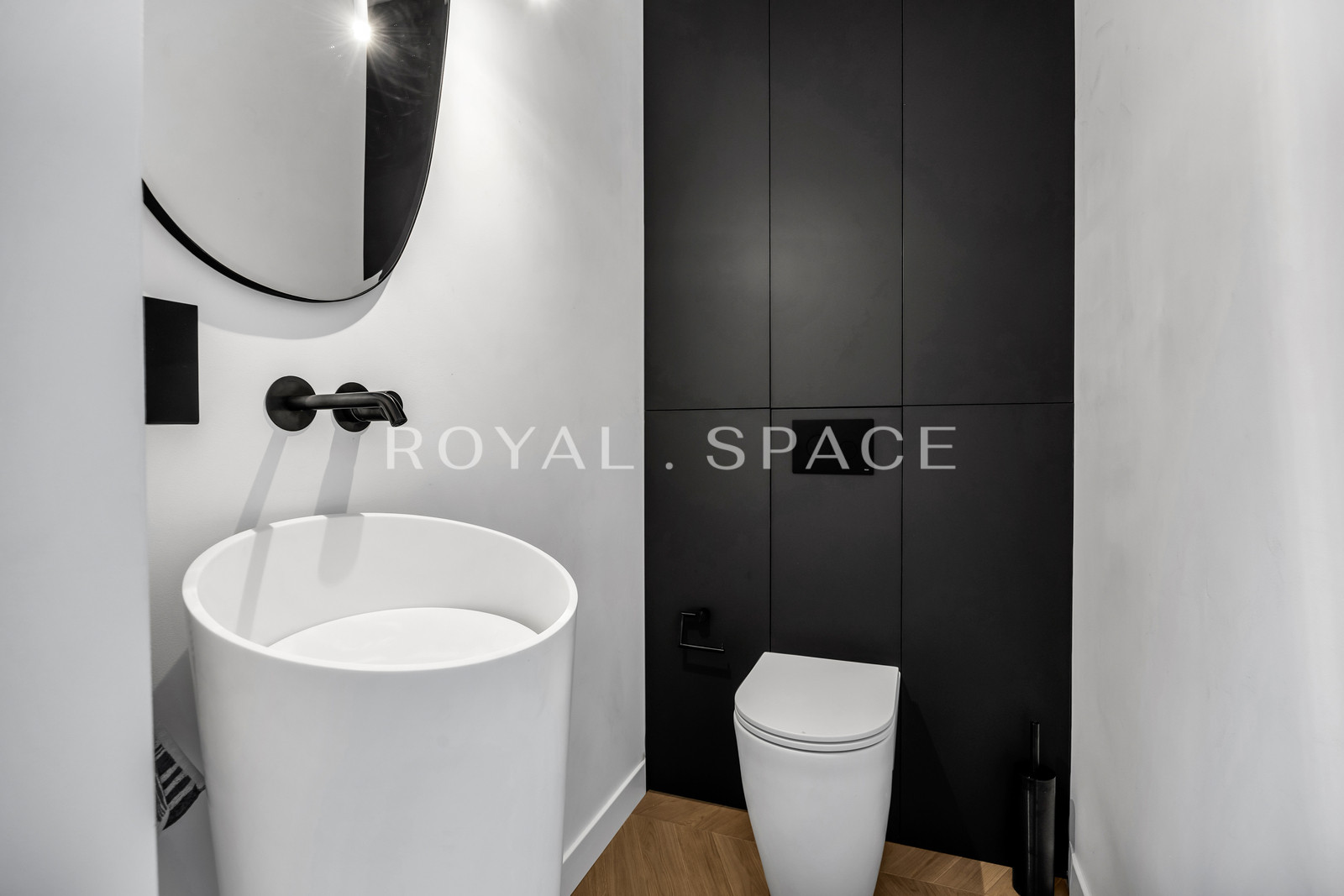 Spacious Apartment with an 18 m² Terrace