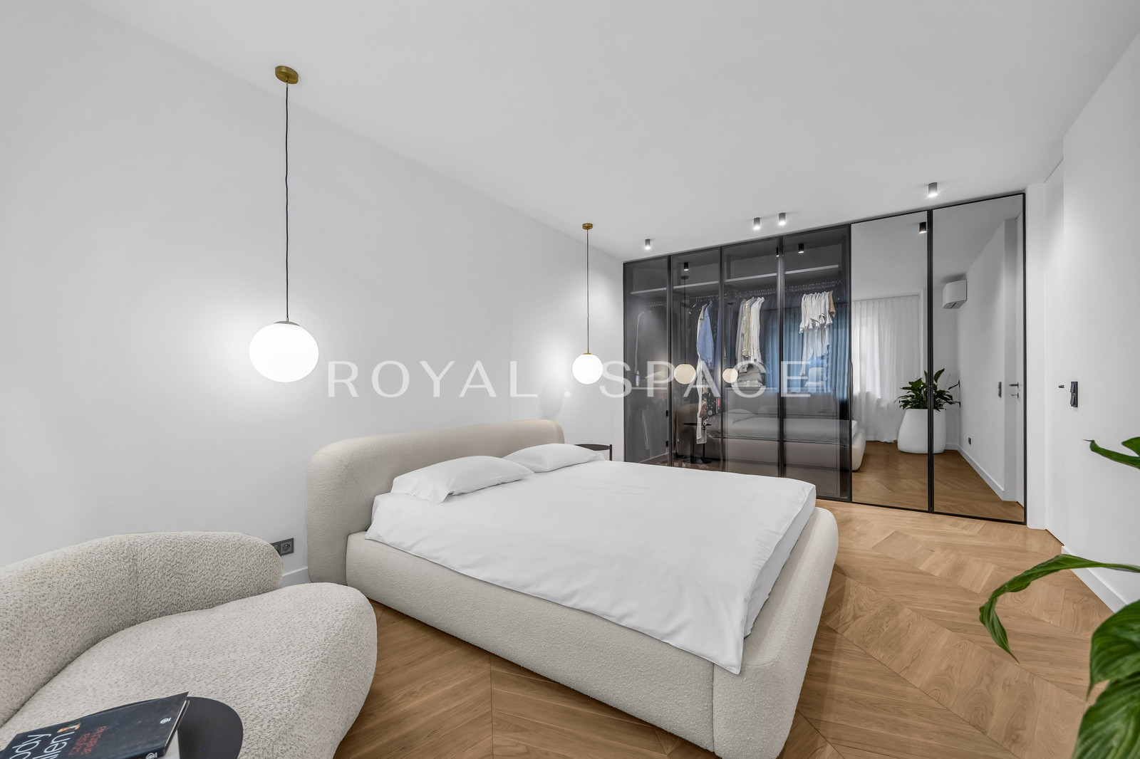 Spacious Apartment with an 18 m² Terrace