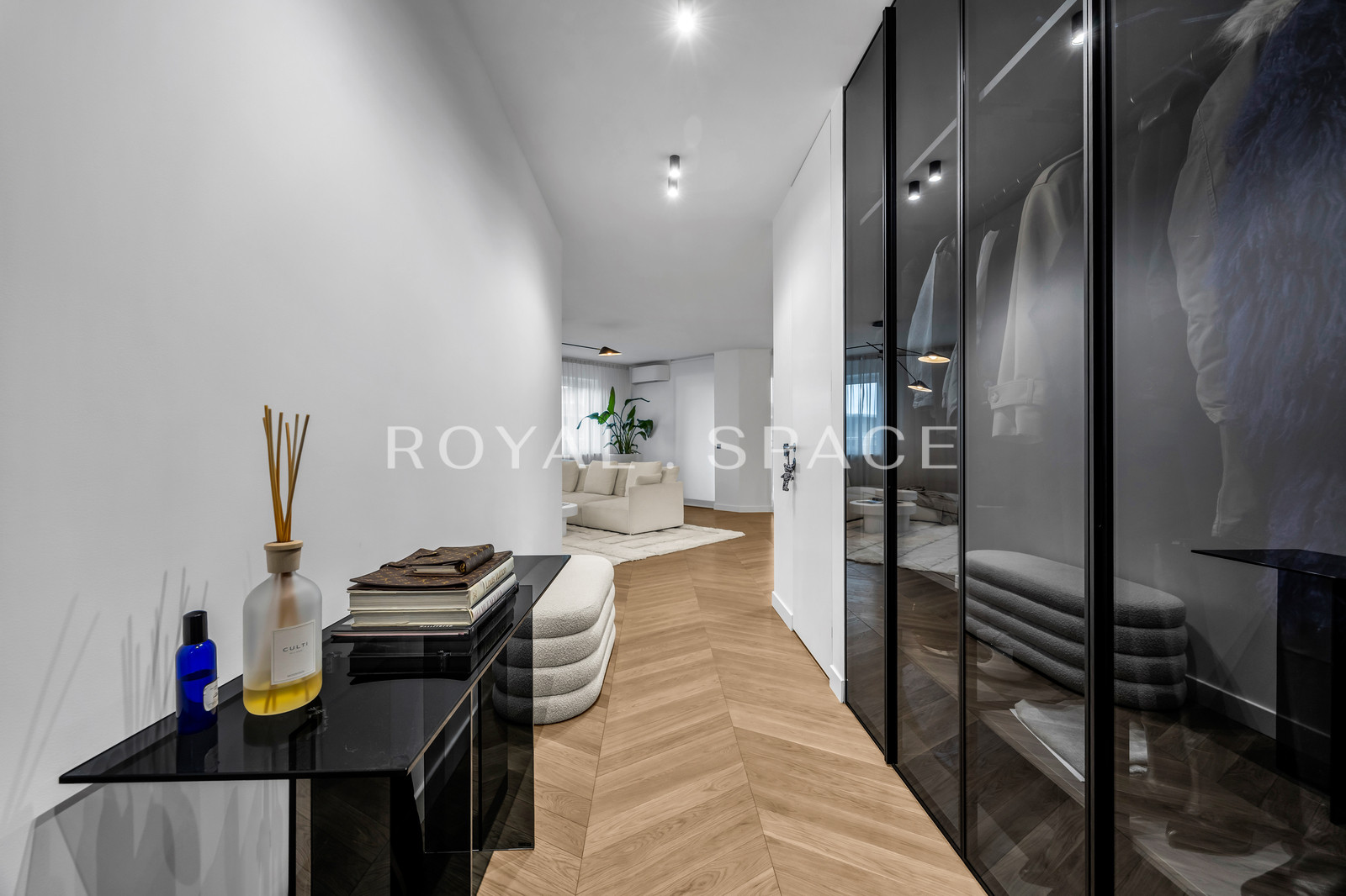 Spacious Apartment with an 18 m² Terrace