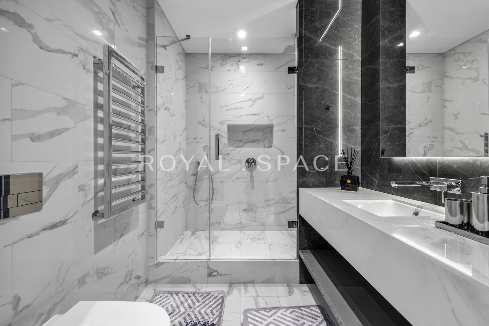 Unique Apartment at Złota 44!