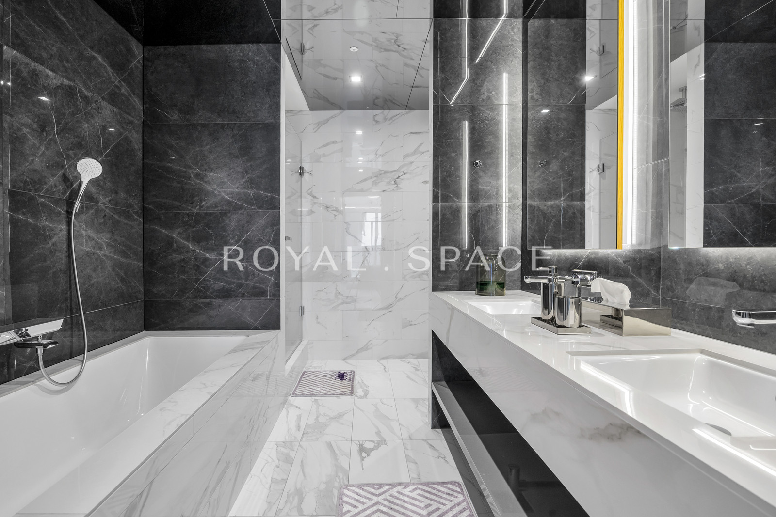 Unique Apartment at Złota 44!