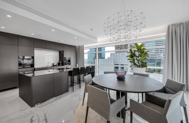 Unique Apartment at Złota 44!