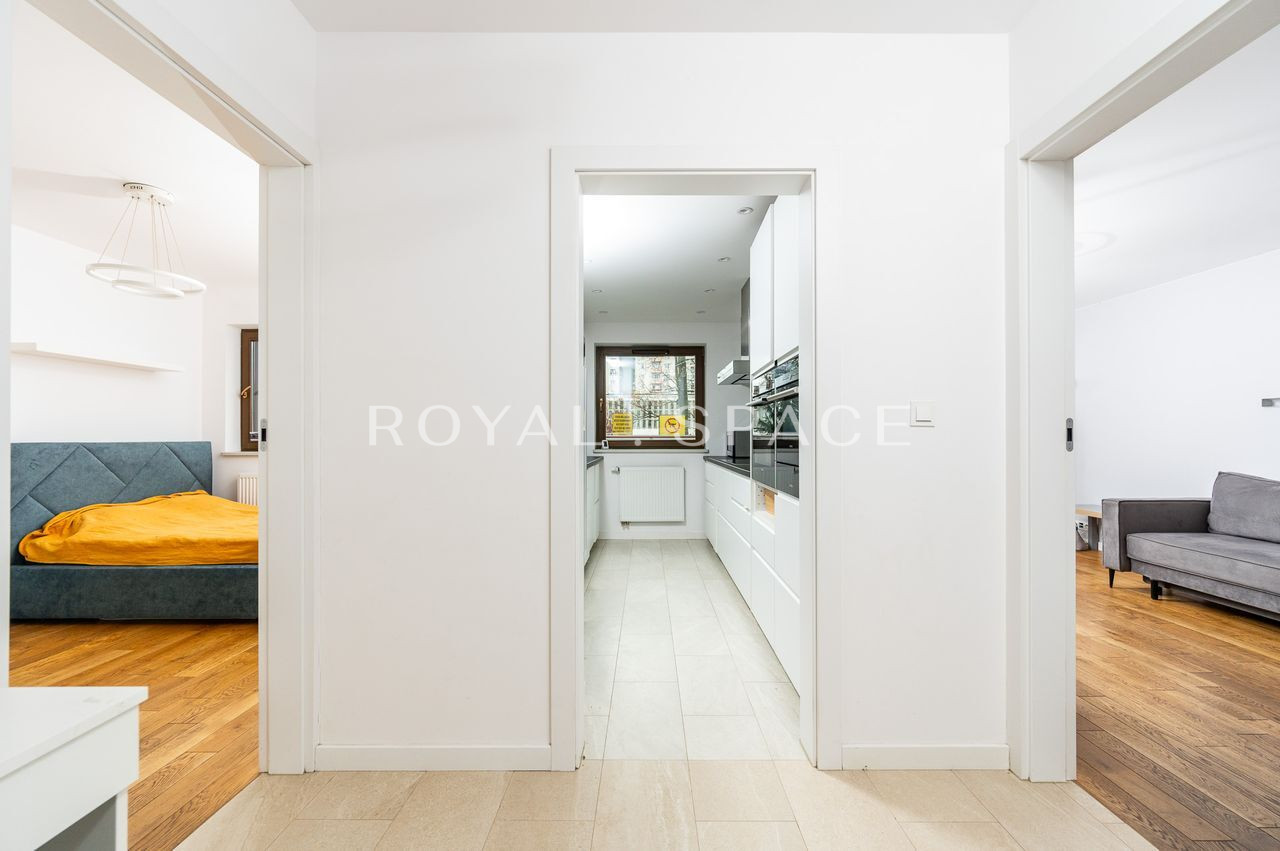 Air-conditioned apartment with a large garden