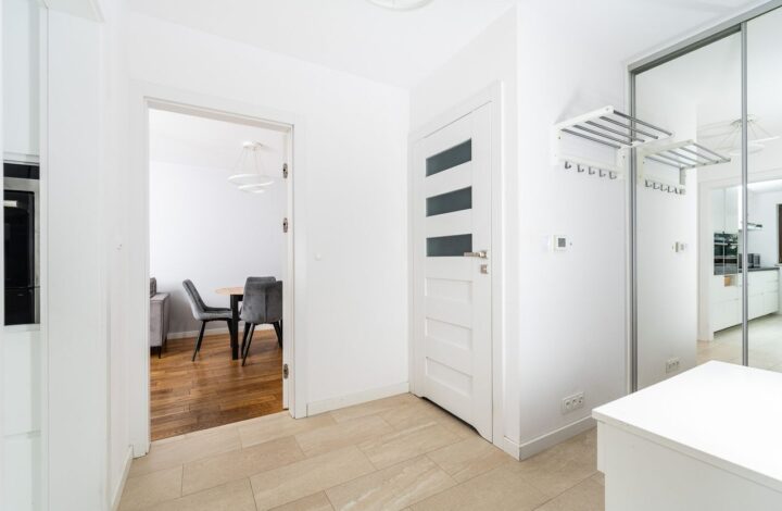 Air-conditioned apartment with a large garden