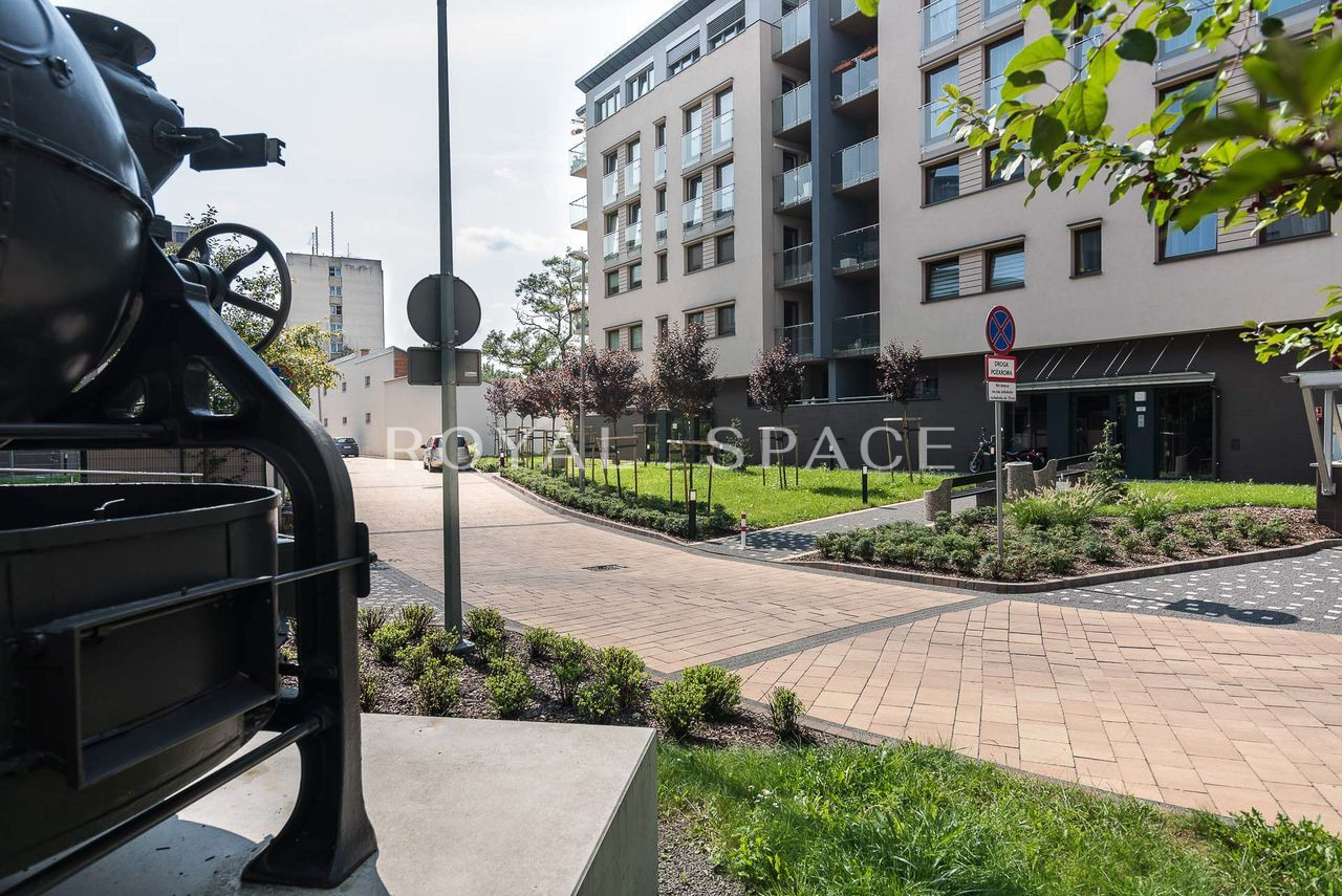 Air-conditioned apartment with a large garden