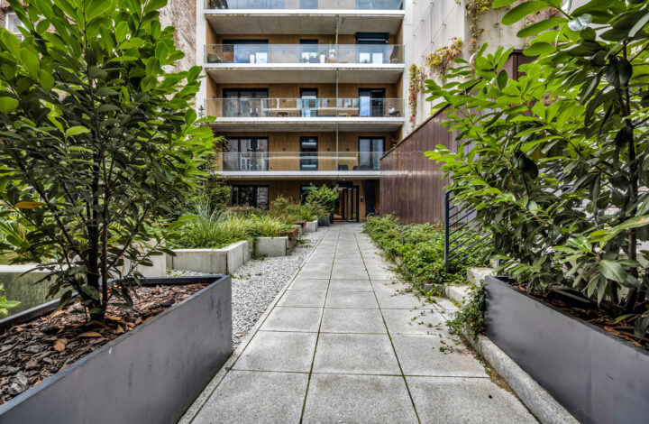 Сучасна студія з лоджією на Емілії Плятер 15!