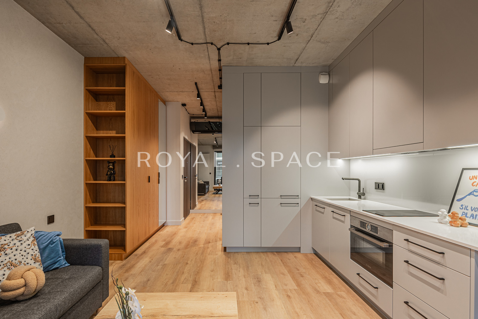 Functional studio on Emilii Plater!