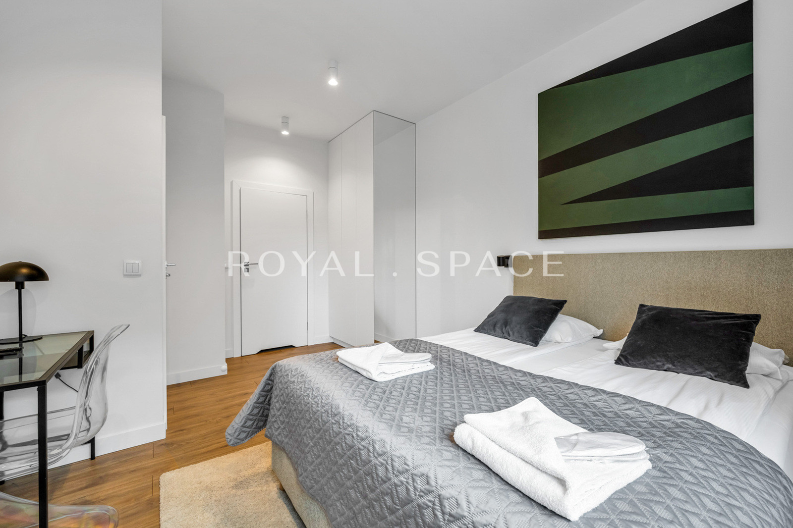 Apartament z ogrodem 100m2 oraz przeszkleniami