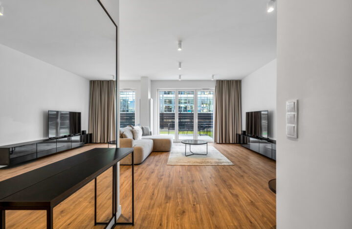 Apartament z ogrodem 100m2 oraz przeszkleniami