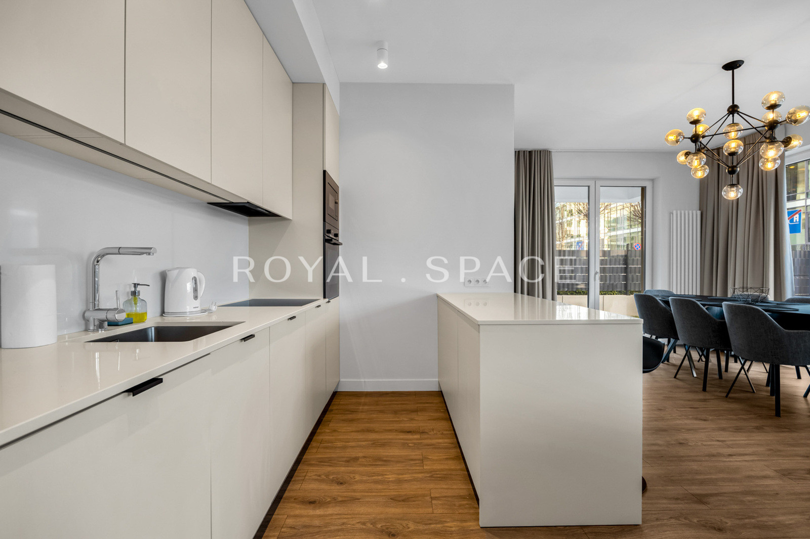 Apartament z ogrodem 100m2 oraz przeszkleniami