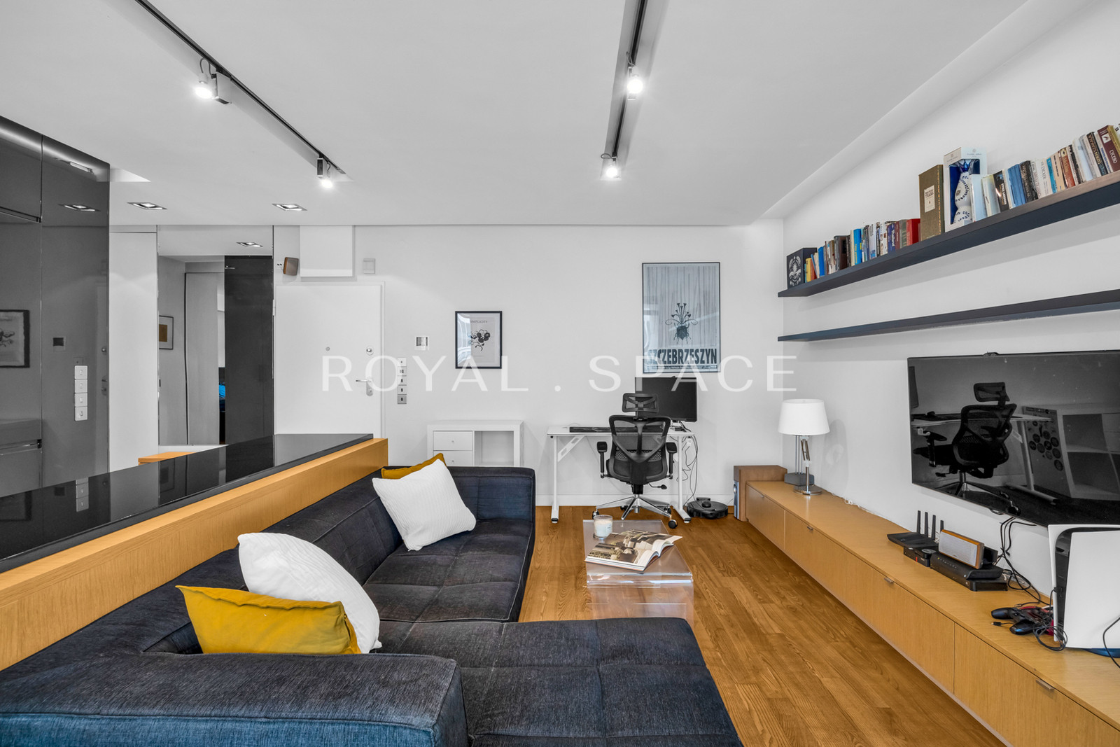 Простора квартира з терасою | Meridian