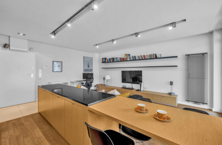 Простора квартира з терасою | Meridian