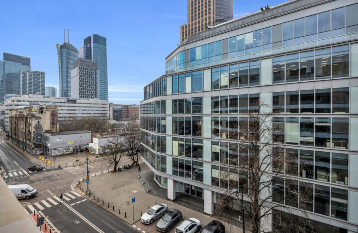 Простора квартира з терасою | Meridian