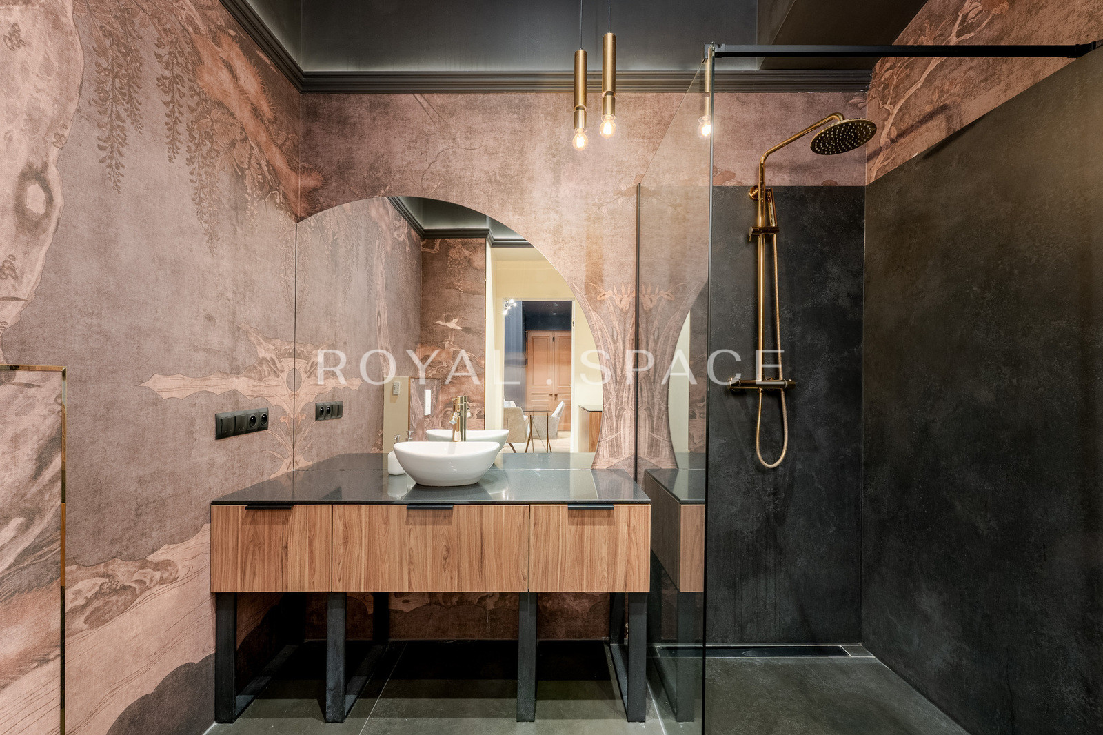 Apartament w odrestaurowanej kamienicy obok Plant!