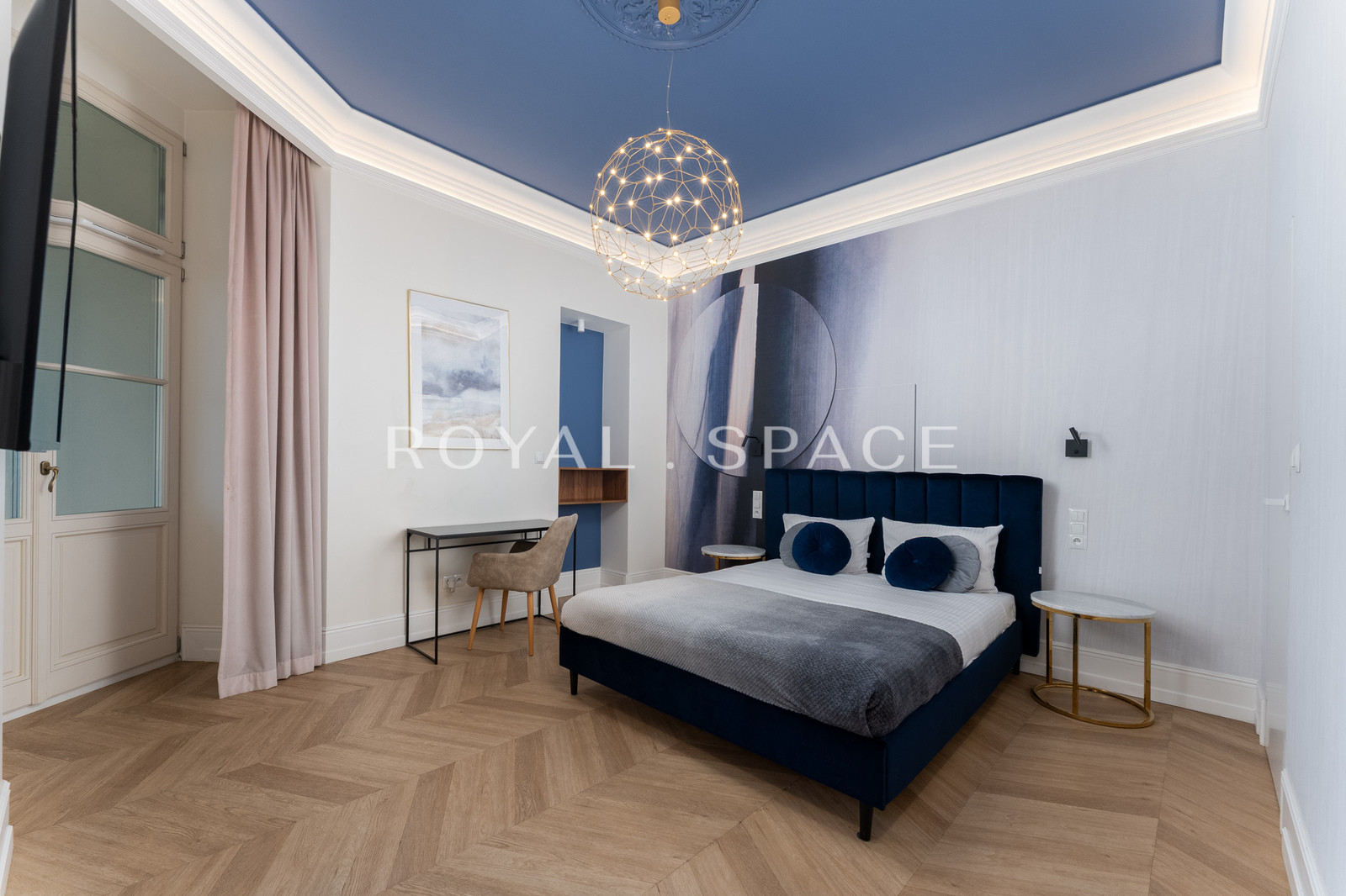 Apartament w odrestaurowanej kamienicy obok Plant!