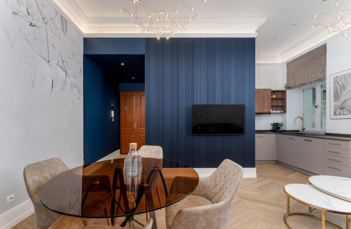 Apartament w odrestaurowanej kamienicy obok Plant!