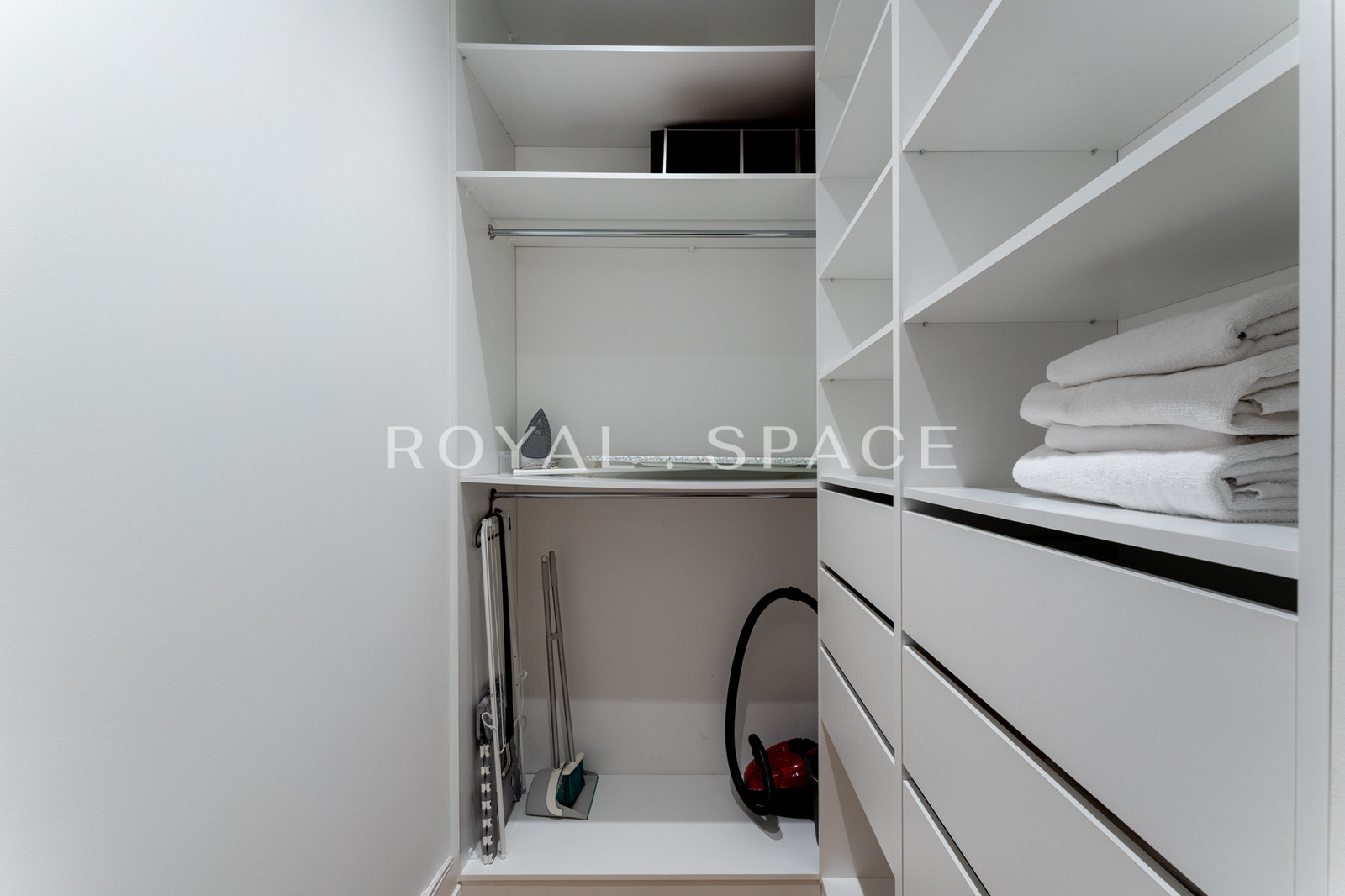 Apartament w odrestaurowanej kamienicy obok Plant!