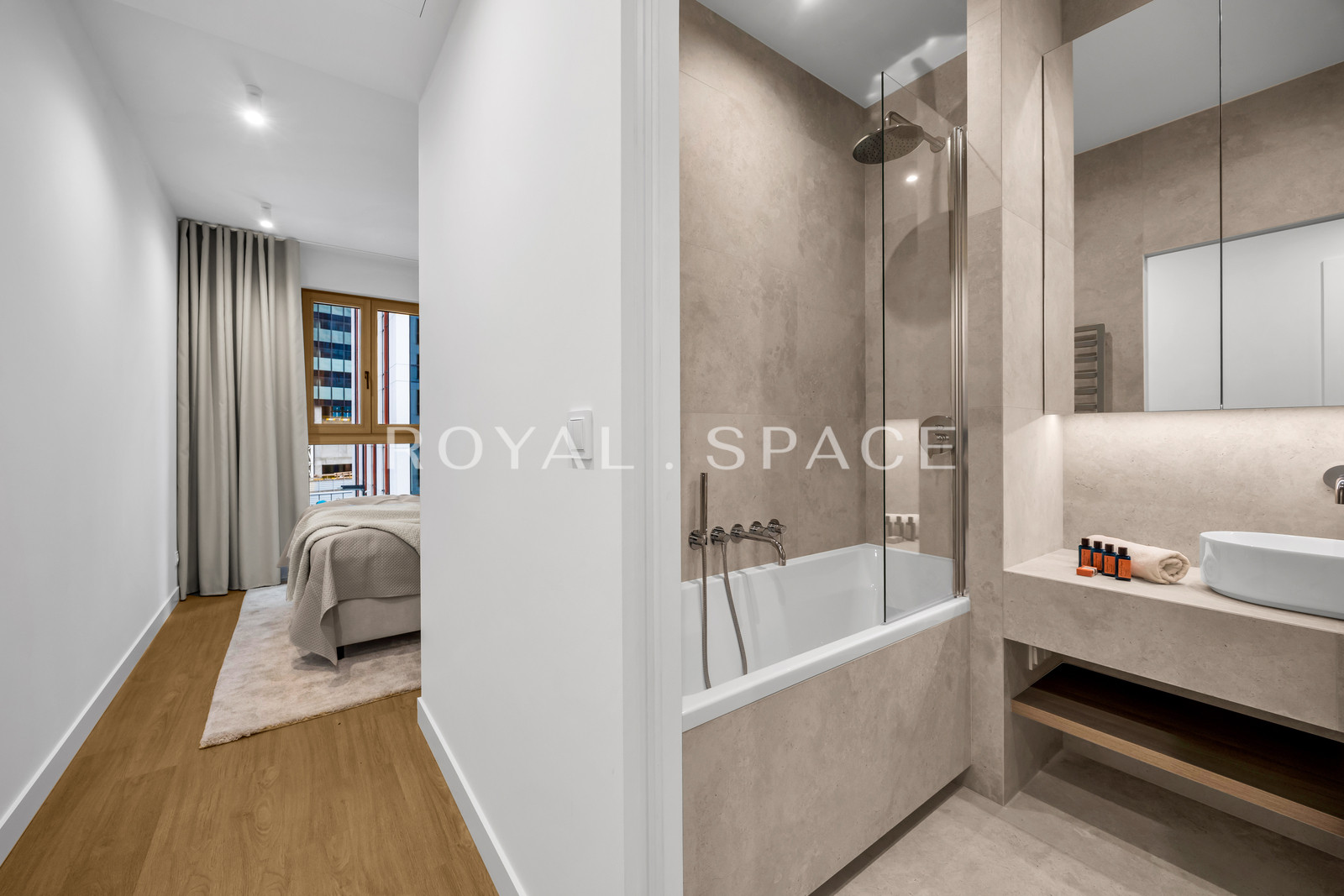 Exclusive 4-Room Apartment | Towarowa Square