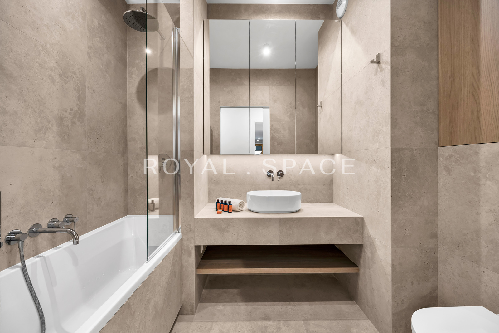 Exclusive 4-Room Apartment | Towarowa Square