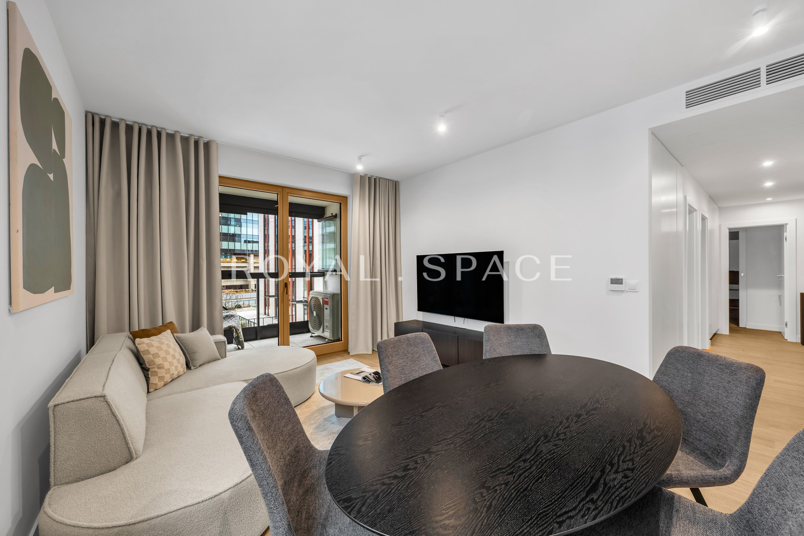 Exclusive 4-Room Apartment | Towarowa Square