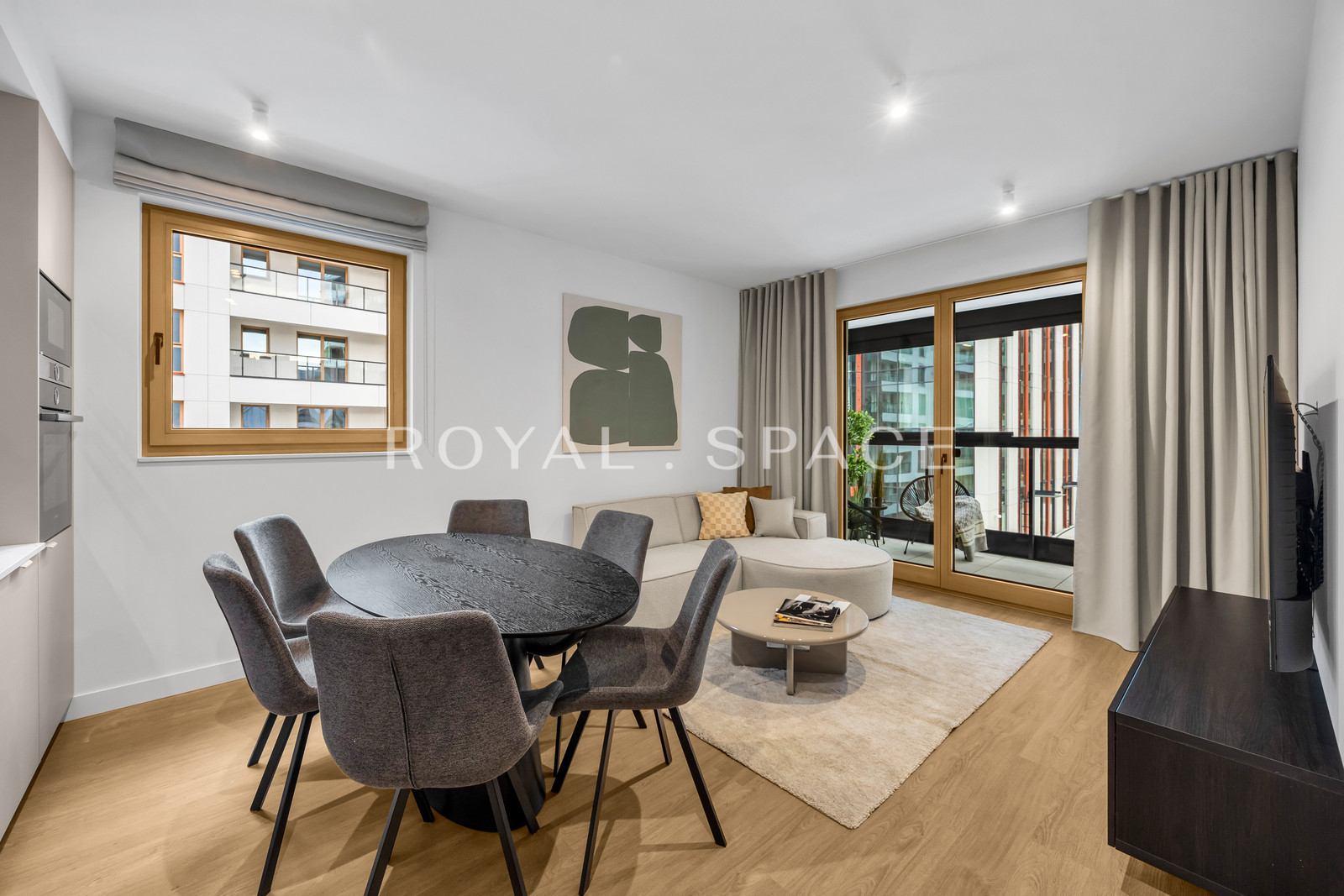 Exclusive 4-Room Apartment | Towarowa Square