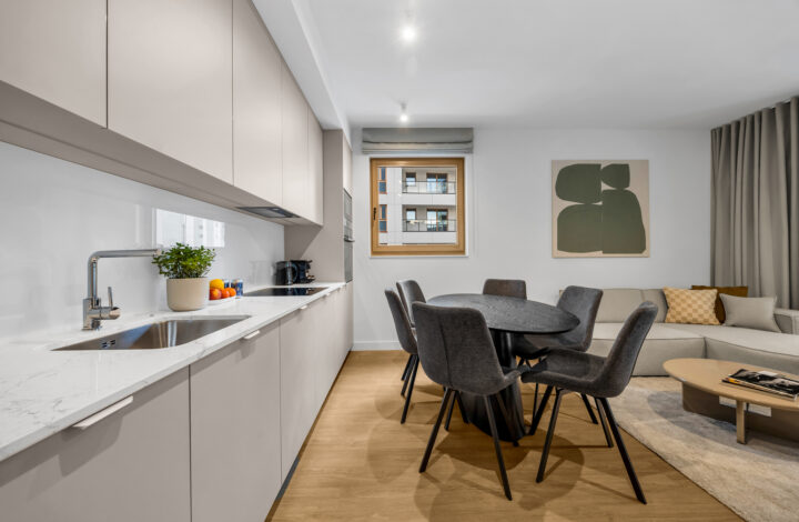 Exclusive 4-Room Apartment | Towarowa Square