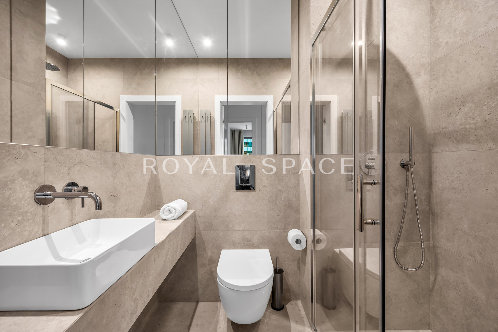 Exclusive 4-Room Apartment | Towarowa Square