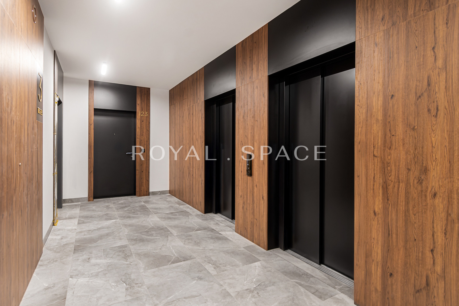 Сучасні апартаменти у Волі