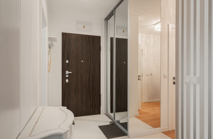 Простора квартира в Mokotów