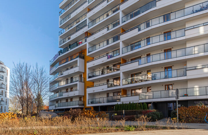 Простора квартира в Mokotów