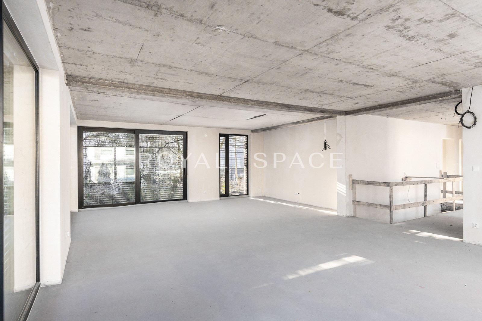 Dwupoziomowy apartament z ogrodem | 02