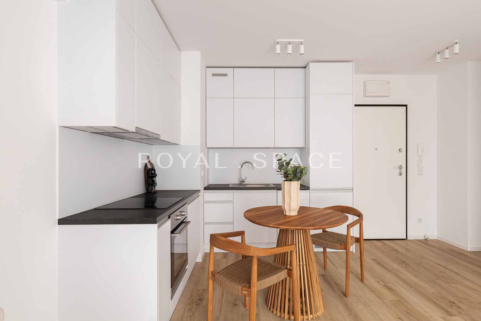 Привабливі світлі апартаменти біля Norblina