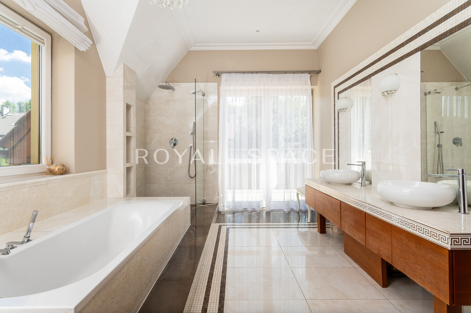 Tranquility, nature and jacuzzi | Tyniec