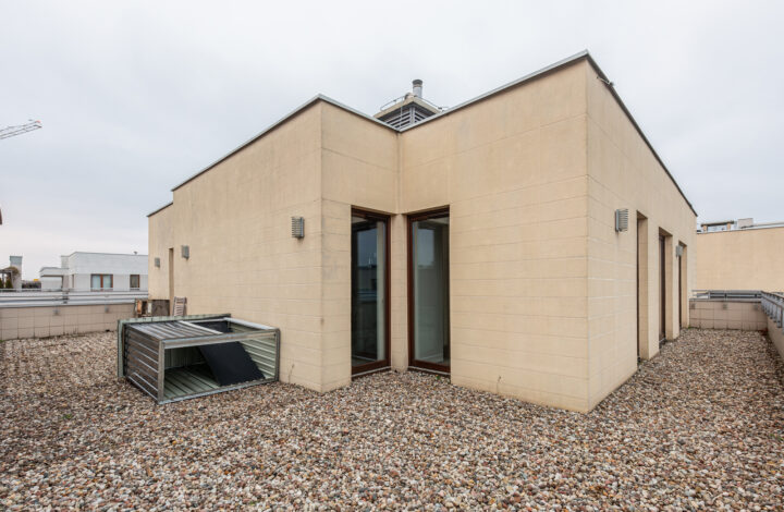 Величезна квартира з терасою 120 м²