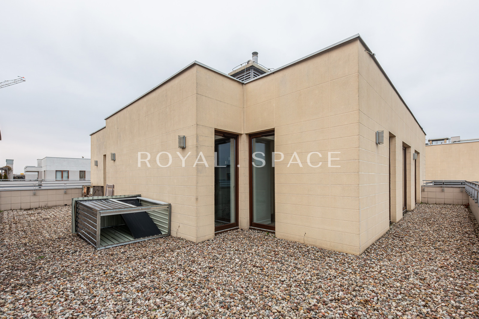 Величезна квартира з терасою 120 м²