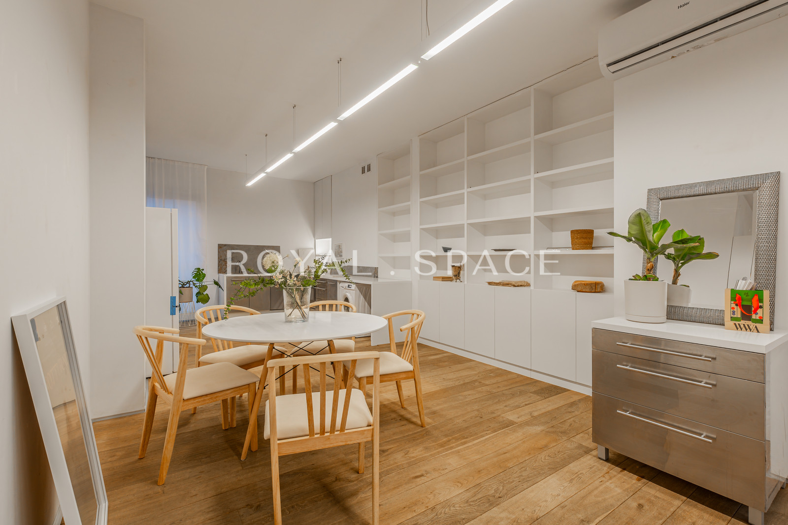 Величезна квартира з терасою 120 м²