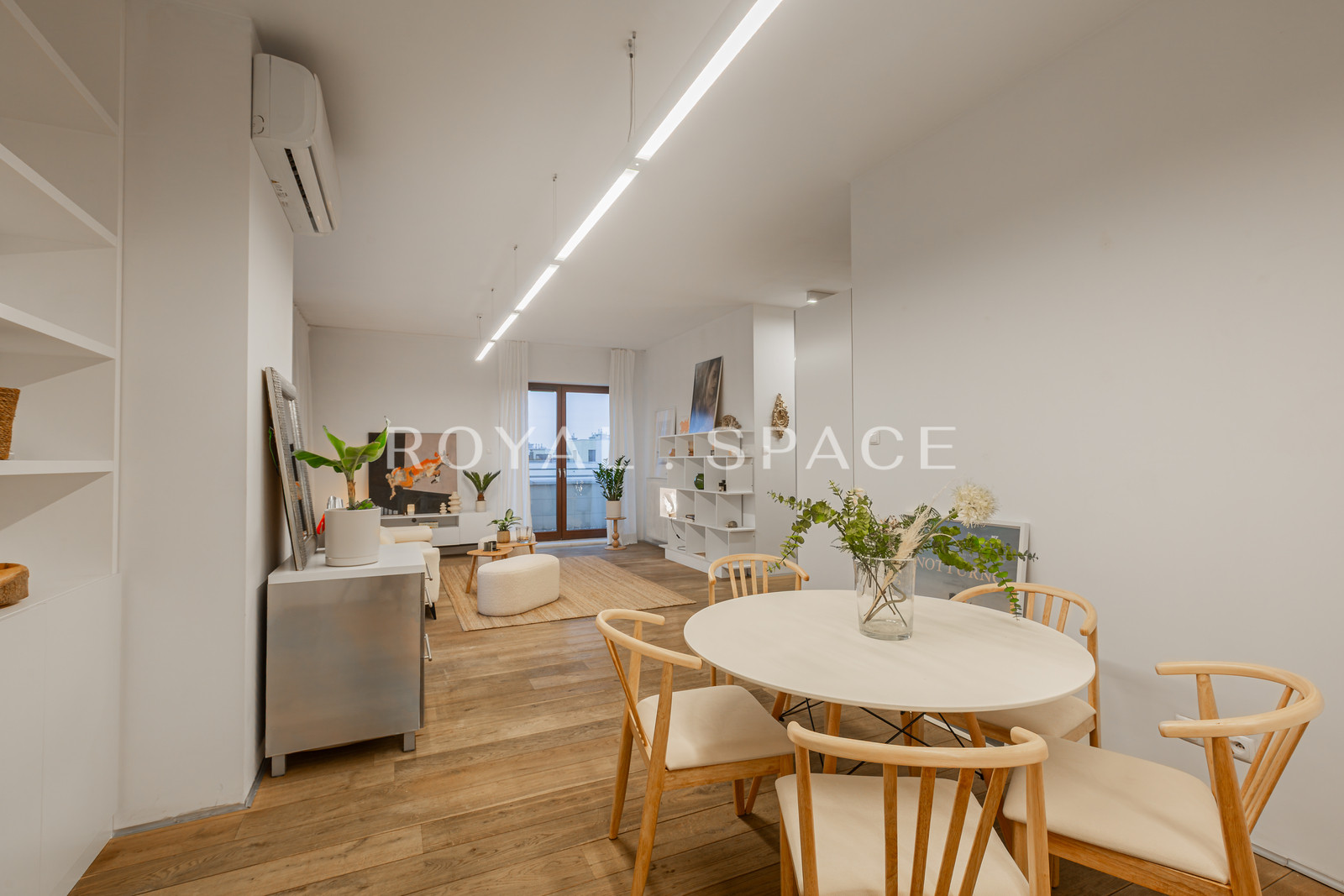 Величезна квартира з терасою 120 м²