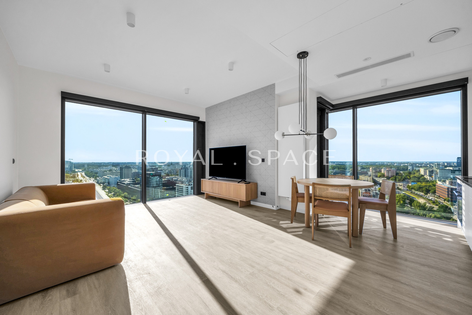 Modern apartment with a stunning view |15th floor!