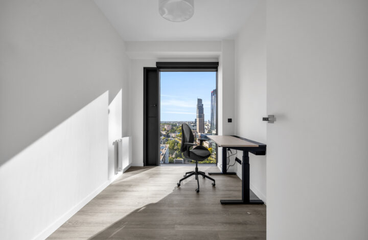 Modern apartment with a stunning view |15th floor!