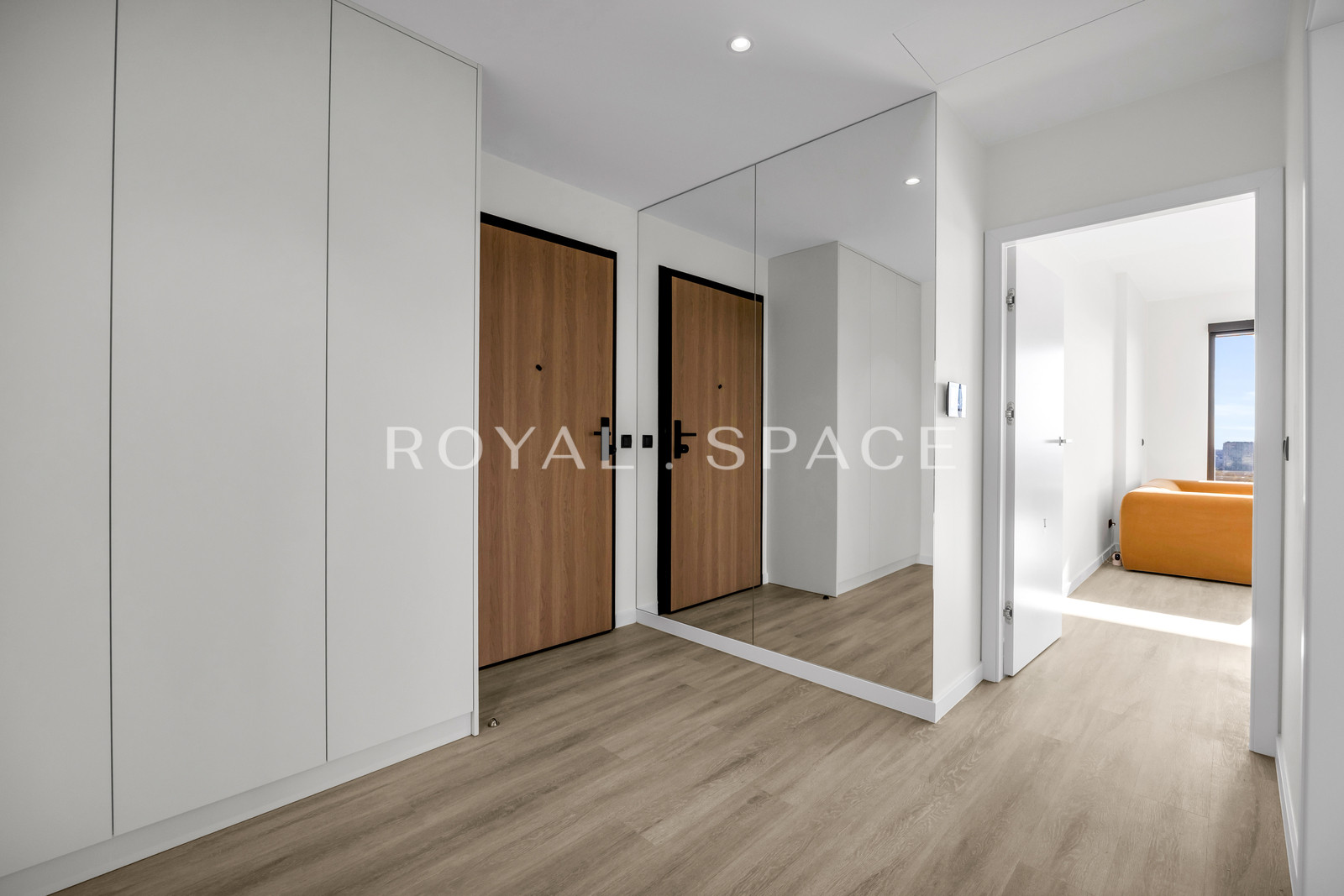 Modern apartment with a stunning view |15th floor!