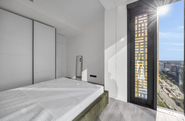 Modern apartment with a stunning view |15th floor!