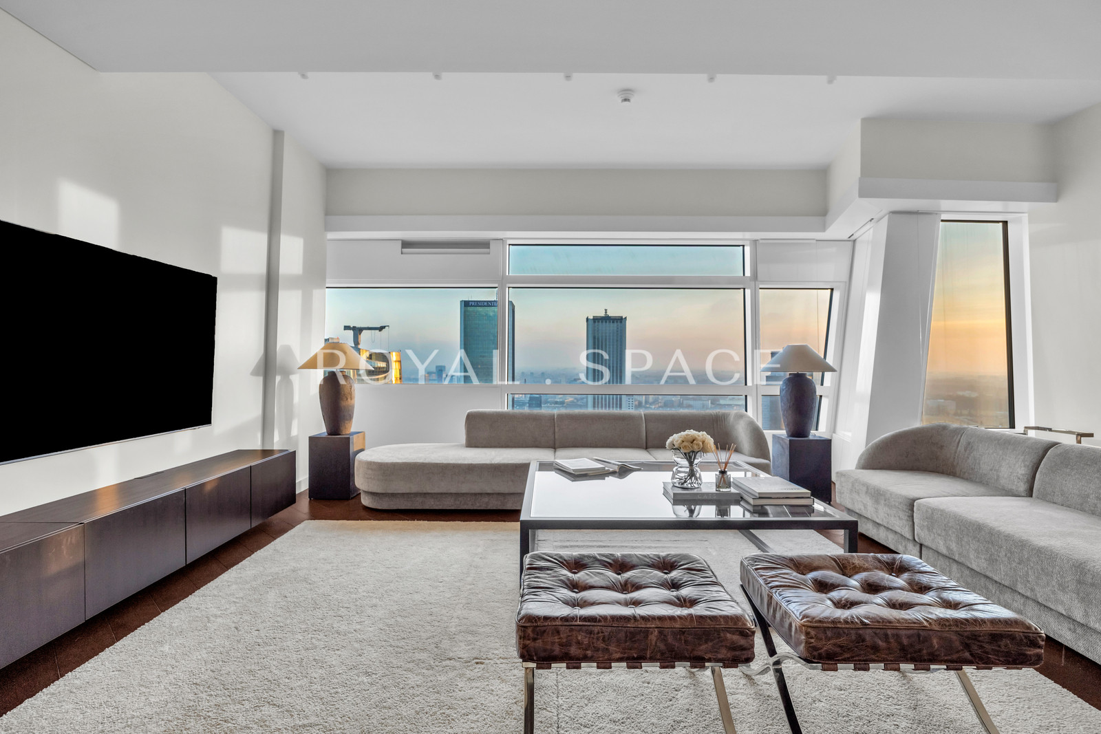 Złota 44 | Wysokie piętro | Nowoczesny apartament